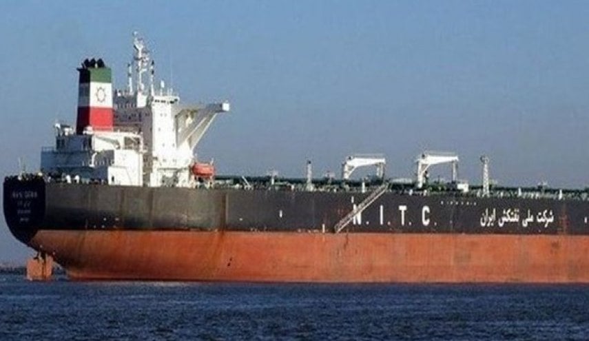 إندونيسيا تحتجز ناقلة نفط ترفع العلم الإيراني...